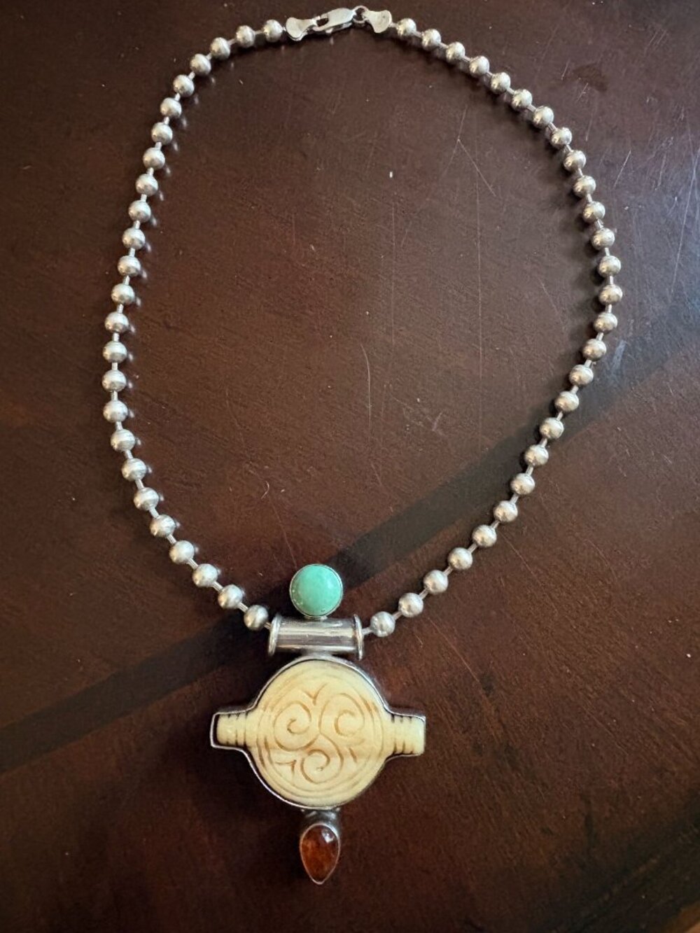 Vintage Mexican Sterling Silver Carved Bone Triskele Necklace MD-28-V 925
